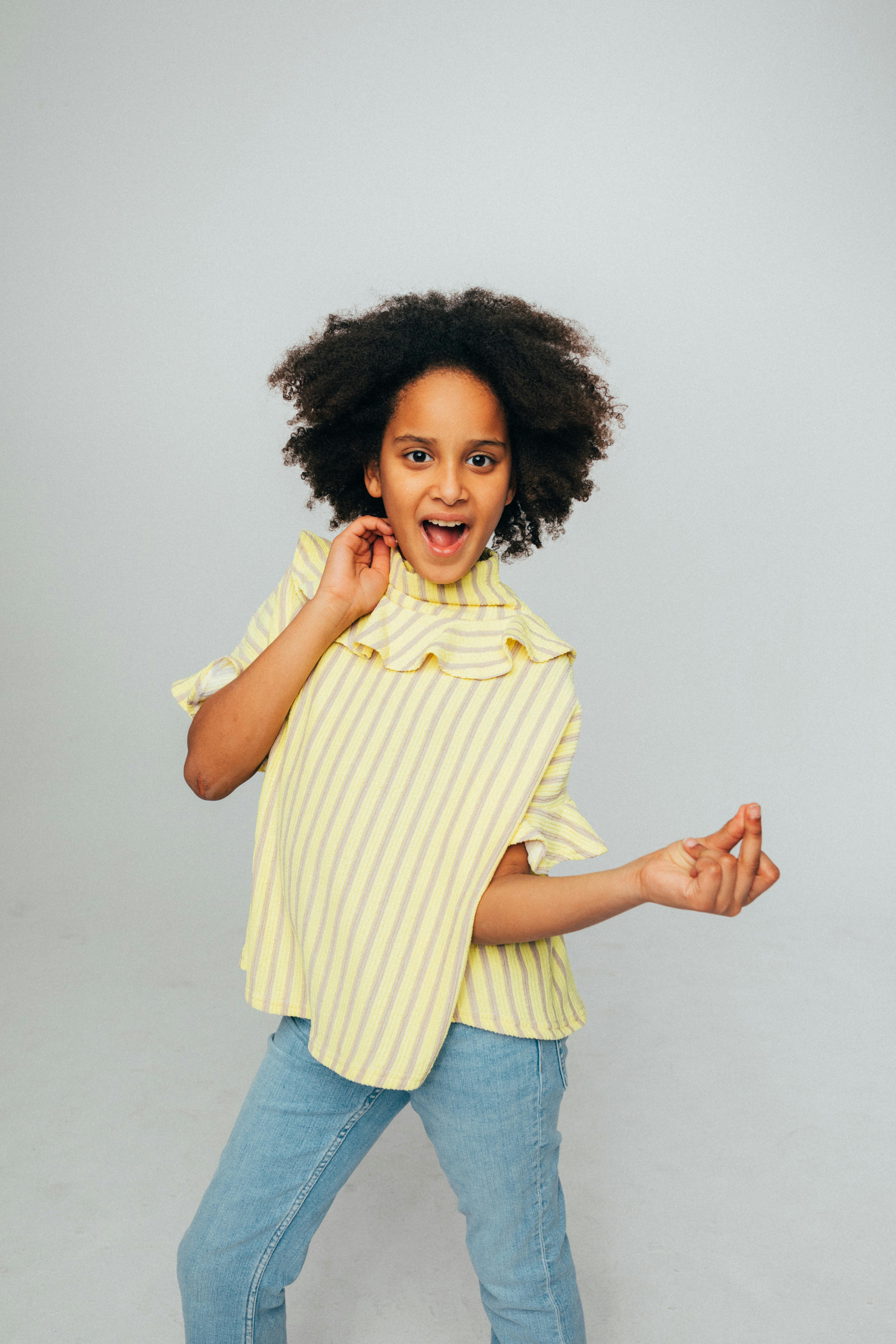 电影海报风格图：末日回声